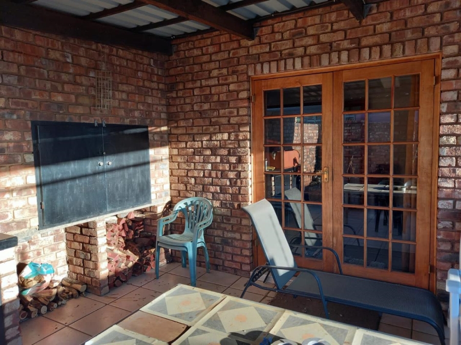 3 Bedroom Property for Sale in South Ridge Northern Cape